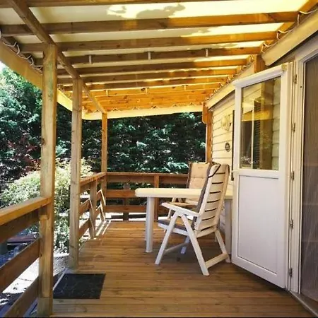 キャンプ場 Cinque Terre Campsitechalet 212 River Village Including Airco アメーリア