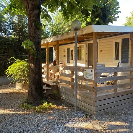 Cinque Terre Campsitechalet 212 River Village Including Airco キャンプ場 アメーリア